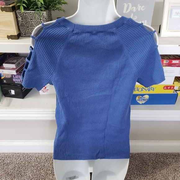 Express Blue Top - Picture 6 of 8